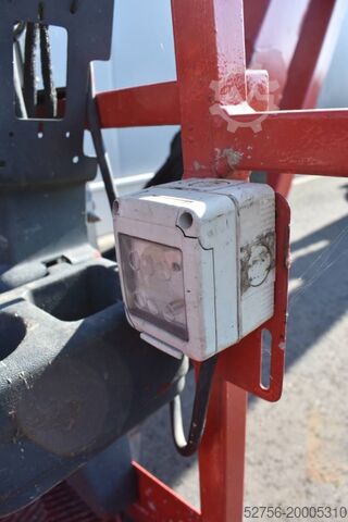 Platformă de lucru telescopică articulată JLG 1250 AJP