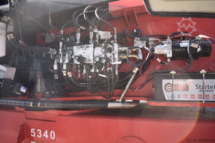 Platformă de lucru telescopică articulată JLG 1250 AJP