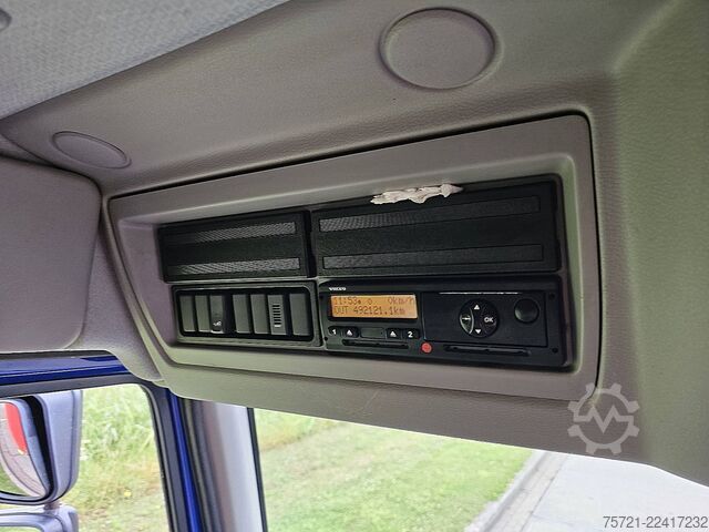 Valigia VOLVO FL 250.16 AIRCO TAILLIFT NL-TR