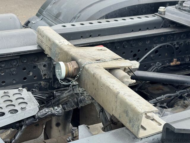 Tractor estándar MERCEDES-BENZ AROCS 2645 L / 6 X 4 / Hydraulik