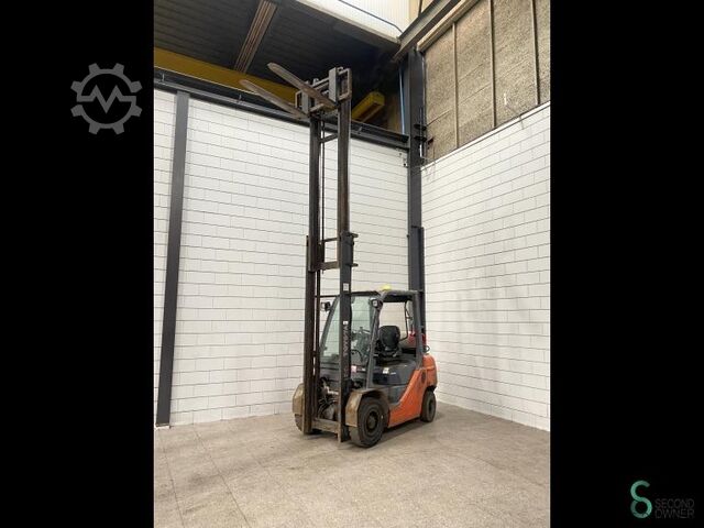 Gaffeltruck Toyota 02-8 FGF 25