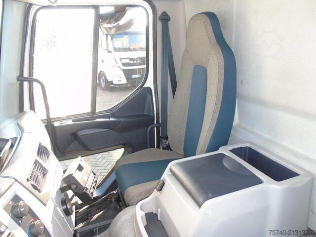 Koel-vriestransport Volvo FL 14.210 + ATP/FRC + CARRIER + LIFT + EURO 6