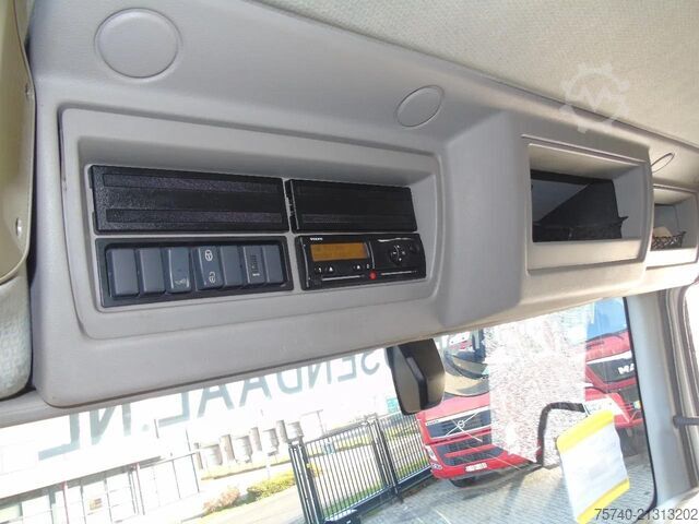 Koel-vriestransport Volvo FL 14.210 + ATP/FRC + CARRIER + LIFT + EURO 6