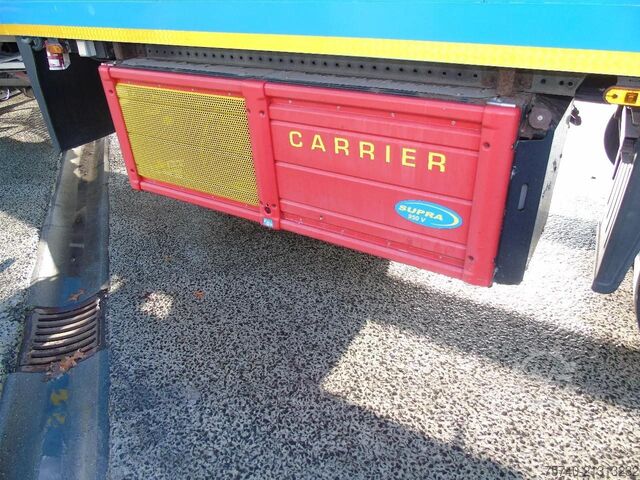 Hűtött/fagyasztott szállítás Schmitz Cargobull 2 AXLE + CARRIER + DHOLLANDIA LOADLIFT