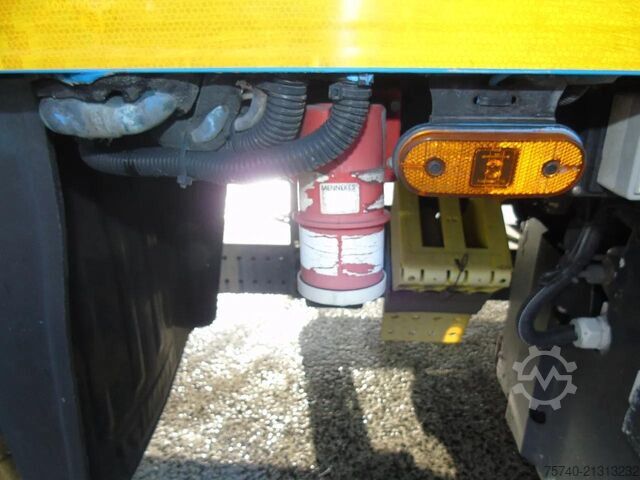 Koel-vriestransport Schmitz Cargobull 2 AXLE + CARRIER + DHOLLANDIA LOADLIFT