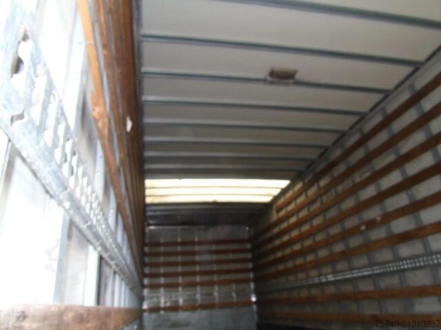 Koffer Volvo FL 240 + 12t + euro 5 + lift