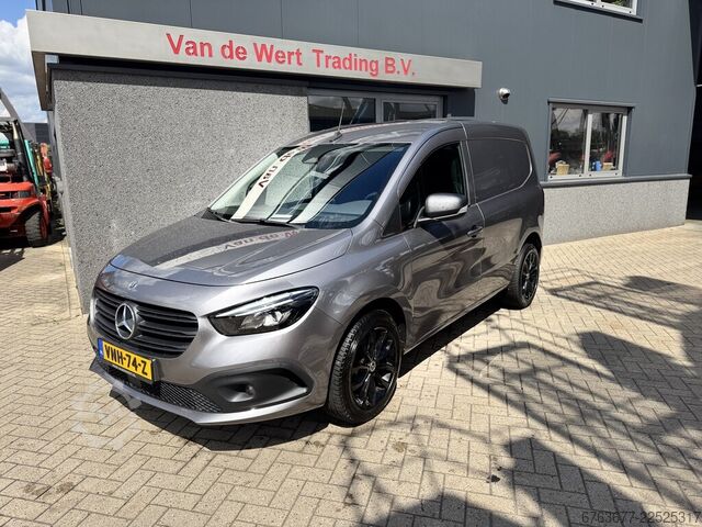 Mercedes-Benz Citan 110 CDI 95PK Diesel 2021 Airco / DAB + / Apple Carplay / Camera / LM Velgen MERCEDES-BENZ Citan 110 CDI 95PK Diesel 2021 Airco / DAB + / Apple Carplay / Camera / LM Velgen