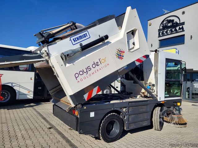 Zamiatarka drogowa Schmidt Cleango 500