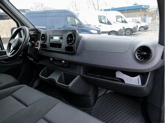 High top van Mercedes-Benz eSprinter 312 Kasten FWD,3.924mm Radstand