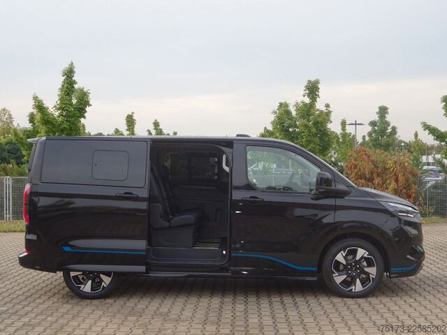 Minibusz FORD Tourneo Custom 320L1 Sport AWD Exklusiv Stndhz
