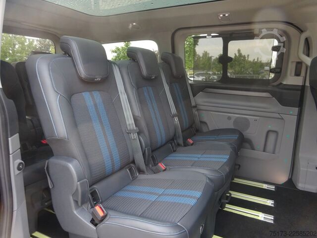 Minibusz FORD Tourneo Custom 320L1 Sport AWD Exklusiv Stndhz