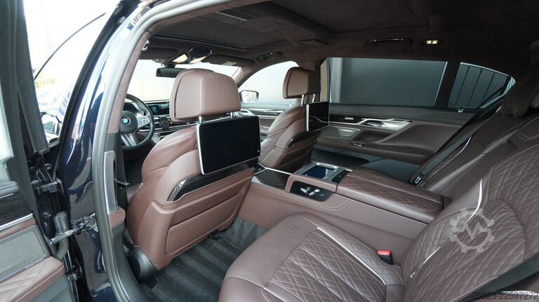 Personenbeförderung BMW 745Le xDrive Hybrid 6-cyl