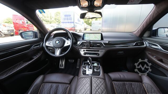 Personenbeförderung BMW 745Le xDrive Hybrid 6-cyl