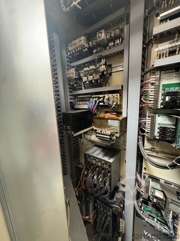 Pionowe centrum obróbcze Okuma MX-55VB