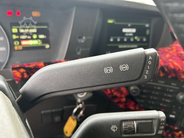 Kampókaros rendszer Volvo FH 500 Globetrotter 8x2 Tridem / VDL Hook 25 To...