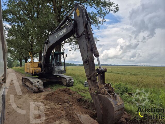 Rupsgraafmachine Volvo EC 210 C L