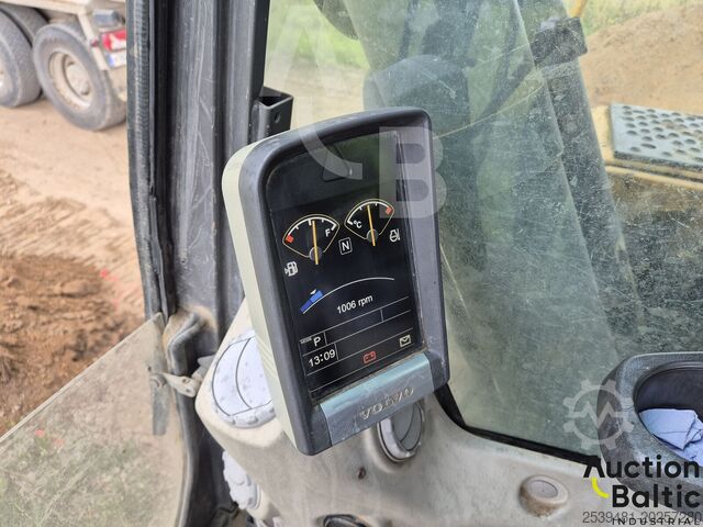 Rupsgraafmachine Volvo EC 210 C L