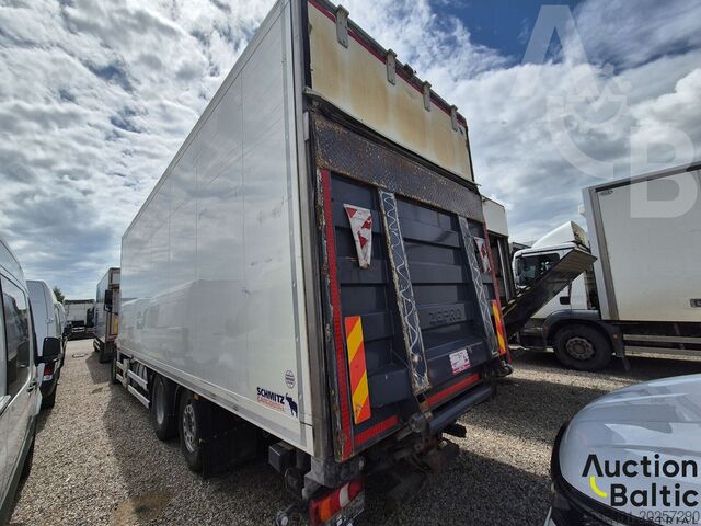 Gesloten bak Mercedes-Benz Actros 2551