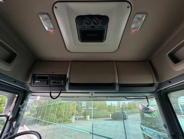Volume trekker SCANIA R410 LOW DECK RETARDER FULL AIR 2x TANKS PARK CO