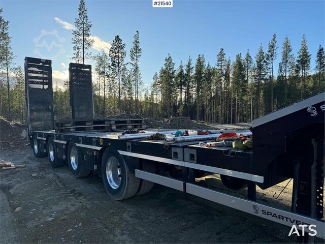 Dieplader  Rojo Machine semi w/ hydraulic drive bridges