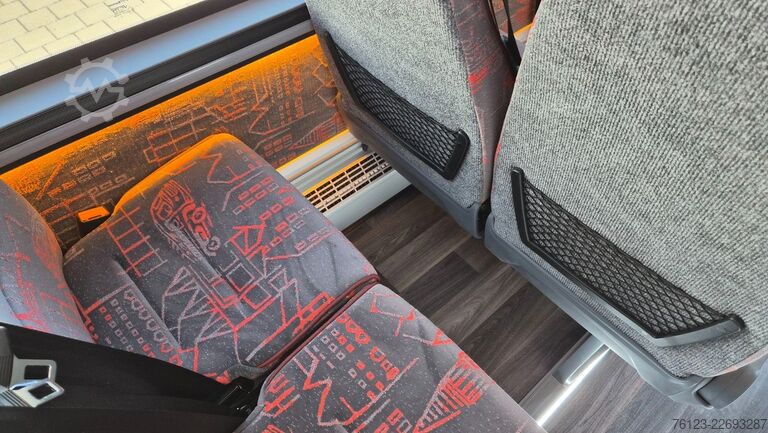 Minibus MERCEDES-BENZ 30 Sitzer Schul- Transferbus 519 Lagerfahrzeug