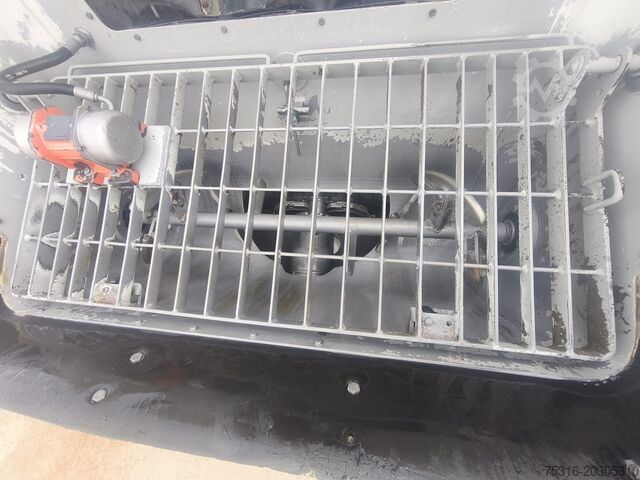 Lastbil med specialpåbyggnad Mercedes-Benz ACTROS 3243