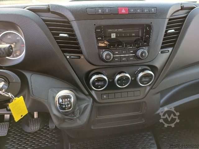 Vrachtwagen met bakwagen IVECO DAILY 35C16 3.0