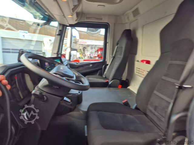 Refrigerated truck IVECO AD190S40/FP Lamberet Mitsubishi LBW Tür AHK