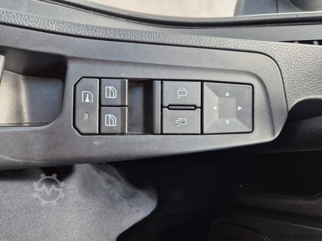 Refrigerated truck IVECO AD190S40/FP Lamberet Mitsubishi LBW Tür AHK