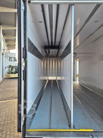 Refrigerated truck IVECO AD190S40/FP Lamberet Mitsubishi LBW Tür AHK