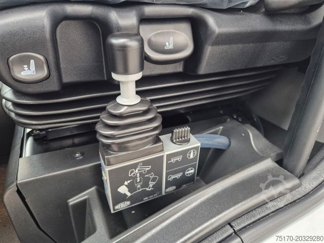 Damperli panelvan IVECO Eurocargo ML80E21 Meiller Kipper 2x AHK 3 Sitze