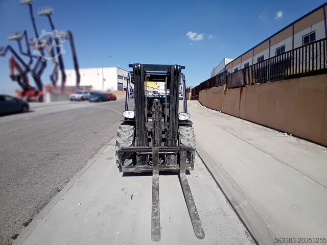 Terepjáró targonca Manitou MC18.4 D
