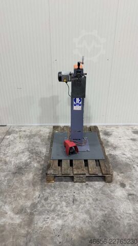 Máquina de cravar e flangear Ras Ras 11.35