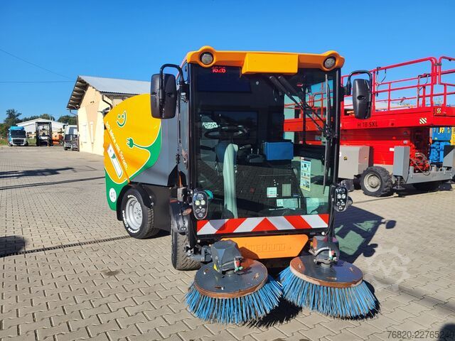 Camião varredor Boschung S 2.0 electric urban sweeper