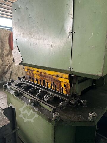 Hydraulische Blechschere  