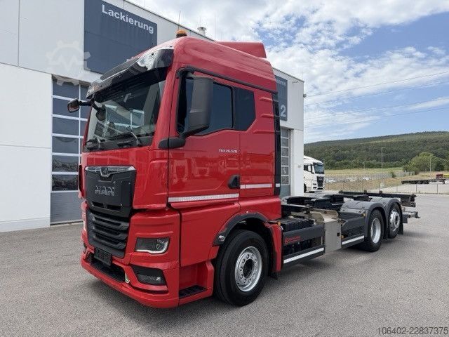 Camion con cassone intercambiabile MAN TGX 26.520 6x2-4 LL CH, gelenkte NLA, LBW
