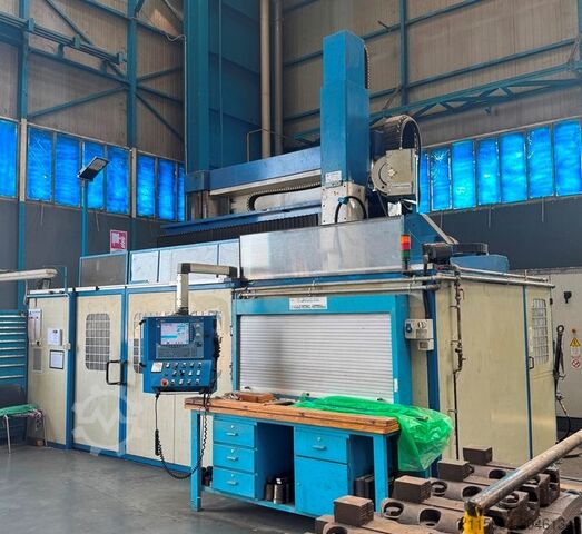 Vertikální soustruh PENSOTTI BK 20