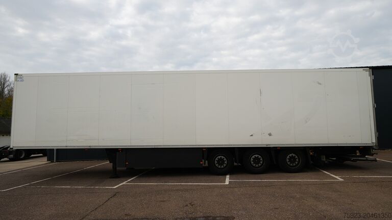 Transport chłodniczy/mrożony Schmitz Cargobull 3 AXLE FRIGO TRAILER WITH CARRIER VECTOR