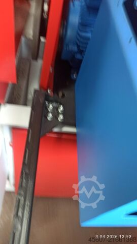 Maschine zur Herstellung von Mikrodübeln Stomana tp 400