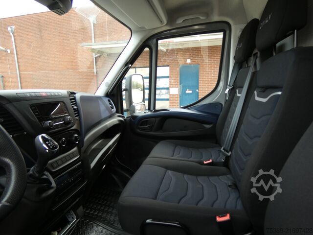 Pick-up varevogn Iveco Daily  70 C18 Schiebeplane Automatik Luftfederung