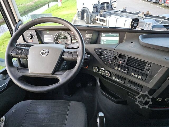 MTS standard VOLVO FH 500 6X2 STEERED PTO+HYDR