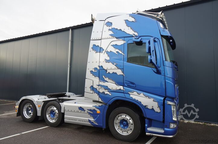 Standard-SZM Volvo FH 540 6X2 XL SHOWTRUCK 4-SEATS 455.000KM