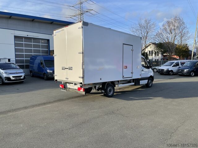 Transporter met koffer MERCEDES-BENZ Sprinter 317 Möbelkoffer mit Türen