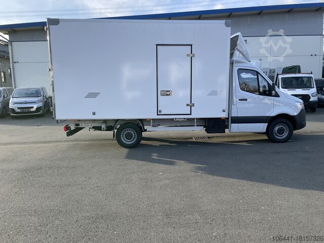 Transporter met koffer MERCEDES-BENZ Sprinter 317 Möbelkoffer mit Türen