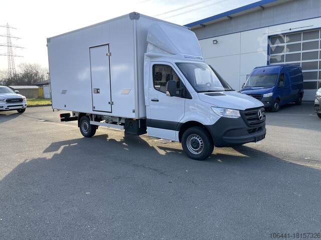 Transporter met koffer MERCEDES-BENZ Sprinter 317 Möbelkoffer mit Türen