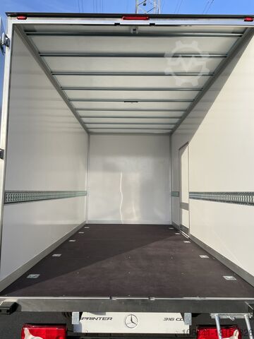 Transporter met koffer MERCEDES-BENZ Sprinter 317 Möbelkoffer mit Türen