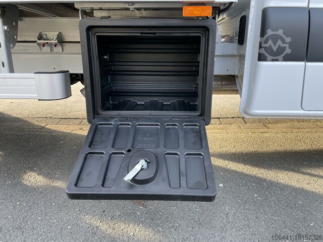 Transporter met koffer MERCEDES-BENZ Sprinter 317 Möbelkoffer mit Türen