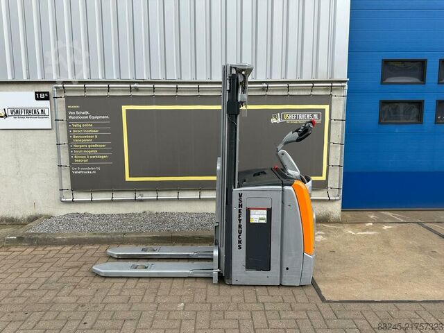Still VS-22821 electric stacker, 4266mm lift height, battery from 2023. STILL EXV14