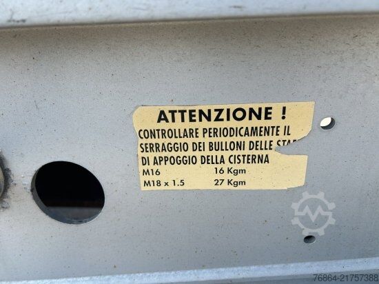 Cisternový návěs MENCI LEBENSMITTELTANK ISOLIERT, 3 KAMMERN, 34000L LIFTACHSE,   BPW-ACHSEN