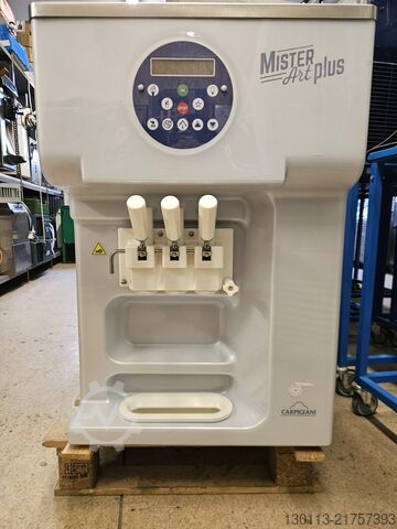 Soft ice cream machine Carpigiani Mr Art plus